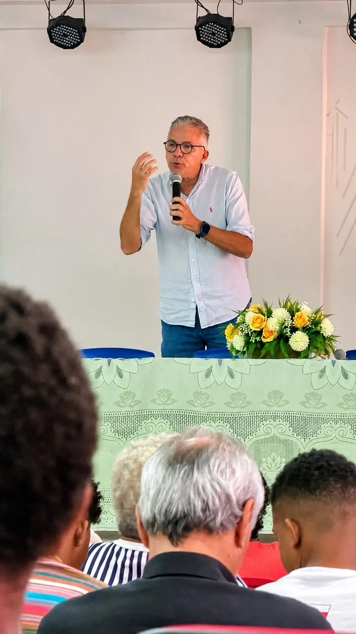 Professor Ney Campello durante uma atividade relacionada ao ALI Educação Empreendedora na Bahia.
