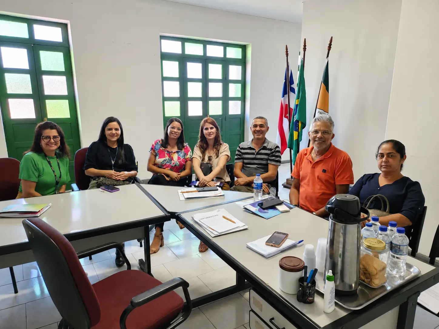 Equipe reunida durante uma agenda de planejamento e implantação do projeto.